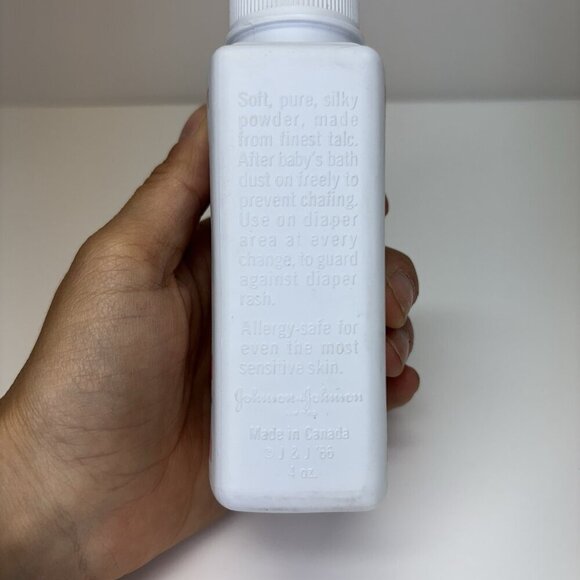 Vintage Limited Johnsons Baby Powder Purest Protection 4 oz 1966 RARE 60% Full - Picture 2 of 7